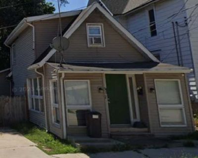 2 Bedroom 1BA 0 ft Apartment For Rent in Rockford, IL