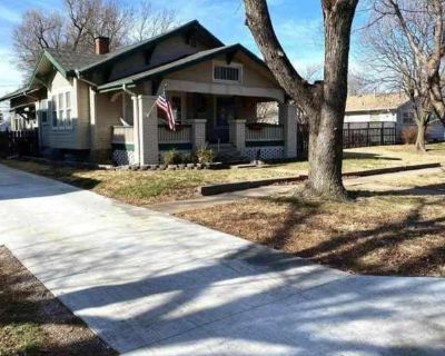 3 Bedroom 2BA 2100 ft Pet-Friendly Apartment For Rent in McPherson, KS