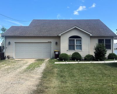 3 Bedroom 2BA 1797 ft Single Family House For Sale in Rochelle, IL