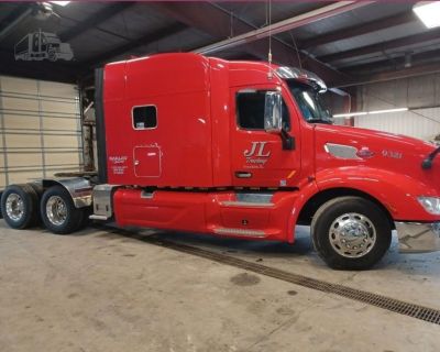 2015 Peterbilt 579 Semi-Tractor