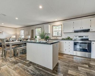 4 Bedroom 2BA 1456 ft Mobile Home For Rent in Conroe, TX