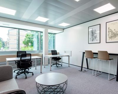 Fully serviced private office space for you and your team in Skypark Atrium