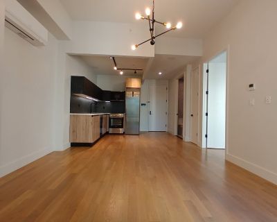 Unfurnished Room for Rent - Lux Apt w/balcony, Great Amenities, 2/5 Trains