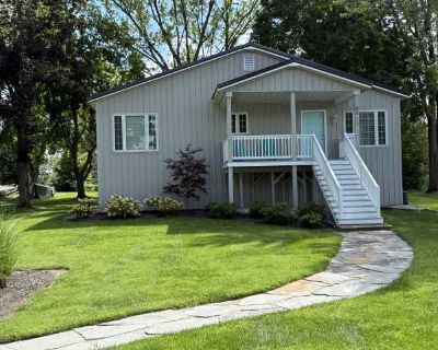 2 Bedroom 1BA 800 ft Furnished Pet-Friendly Apartment For Rent in Kosciusko County, IN