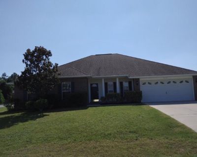 Moore Loop, Crestview, Home For Rent