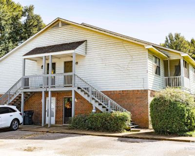 2 Bedroom 1BA 1063 ft Condo For Sale in Fairhope, AL