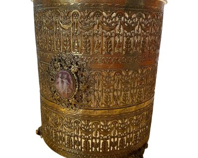 19th Century Victorian Brass Trash Can With Removable Liner