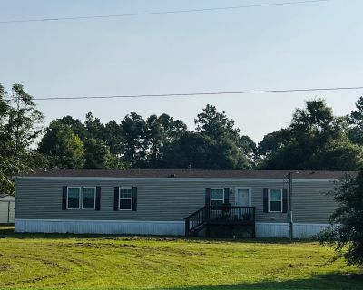 3 Bedroom 2BA 1216 ft Mobile Home For Sale in Crestview, FL