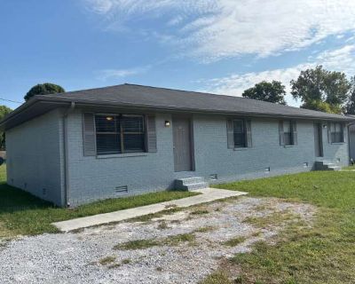 2 Bedroom 1BA 930 ft Apartment For Rent in Manchester, TN