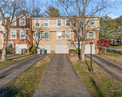 2 Bedroom 1BA 960 ft Townhouse For Sale in Venetia, PA
