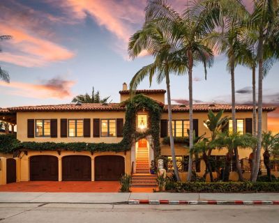 4 Bedroom 3BA 2603 ft Apartment For Rent in La Jolla, CA