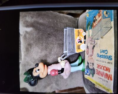 Minnie Mouse battery powered vintage shopping cart