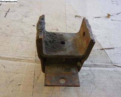 68-71 Bus Transmission Mount N-b10