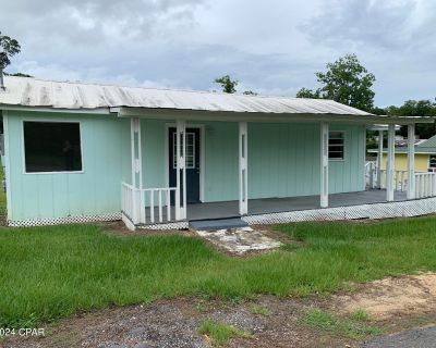 2 Bedroom 1BA 684 ft House For Rent in Marianna, FL