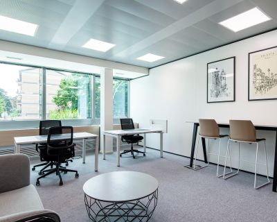 Private office space for 3 persons in Church Steet Square