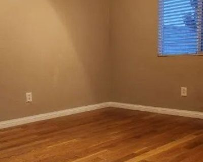 Spacious Room for Rent in Beautiful 1-Story Home