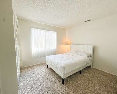 Available on: now. Furnished. Parking available * Internet included * LGBTQ+ friendly * Students welcome * 40+ years welcome Tiffanny will require background checks for this room Learn more. FURNISHED private room with shared bathroom available in a townhome near San Jacinto High School for 1 PERSON ONLY. Near stores and fwy. All bills INCLUDED, kitchen/living room access, and laundry. Female p...