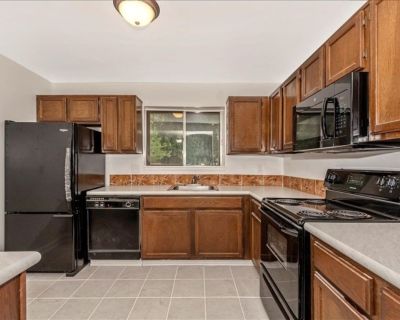 Townhouse For Rent in Montgomery Village MD