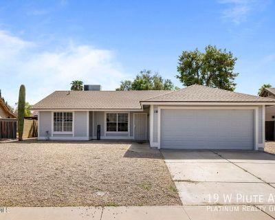 3 Bedroom 2BA 1195 ft Pet-Friendly Single-family home For Rent in Phoenix, AZ