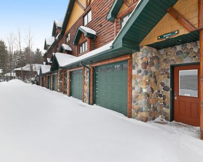 5 Bedroom 3.5BA House Vacation Rental in Voyageur Vista, Eagle River, WI