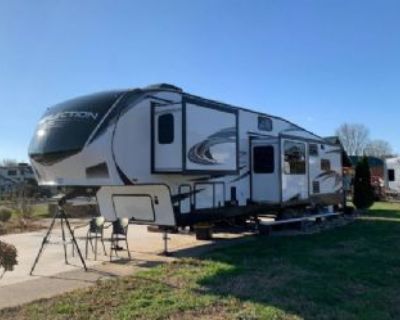 2022 Grand Design Reflection 367BHS