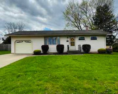 3 Bedroom 1BA 900 ft Pet-Friendly Apartment For Rent in Utica, NY