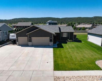 4 Bedroom 3BA 2434 ft Single Family Home For Sale in SUMMERSET, SD