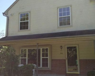 Gorgeous 3-Bedroom End-Unit Townhouse in North Brunswick Prime Location!. image_url. Dishwasher Dogs allowed Garage Recently renovated Gym Microwave Unit Amenities dishwasher microwave oven range refrigerator recently renovated Property Amenities gym parking garage dogs allowed. Pets allowed. 3 Bedroom. 2.5 Bathroom. 1570 ft