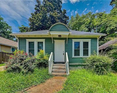 3 Bedroom 1BA 912 ft Apartment For Rent in Atlanta, GA