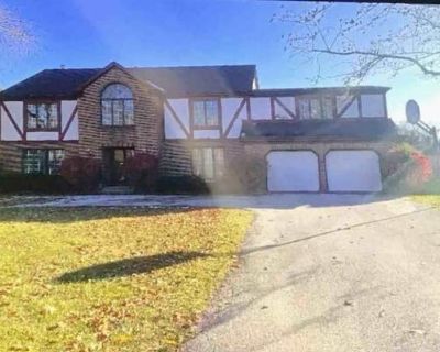 5 Bedroom 5BA 3020 ft Single Family Home For Sale in FLOSSMOOR, IL