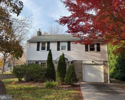 412 Grange Road. Property for Rent in Wayne, PA for $3,950 with 3 bedrooms and 1 full bath, 1 half bath. This 1,400 square foot property was built in 1941 on a lot size of 0.19.. Welcome to 412 Grange Road, Wayne in the Radnor School District. This single home rental is spacious and full of charm inside and out. The home features 3 nice size bedrooms and a sitting /sunroom off of Bedroom 3. Dow...