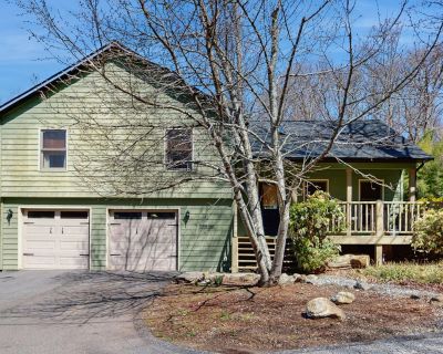 3 Bedroom 2BA House Vacation Rental in Ripple Run, Sylva, NC