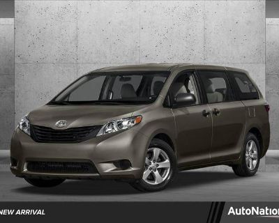 Used 2015 Toyota Sienna LE