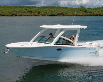 Introducing the 2026 Robalo R257, powered by a 2026 Yamaha F350 USA2 four-stroke outboard featuring advanced digital electric steering. This model boasts stunning alloy gray hull sides and a sleek white powder-coated hardtop. Additional highlights include a dual console with bow and cockpit covers, a premium JL Audio sound system, an electric toilet with an 8-gallon holding tank and overboard d...