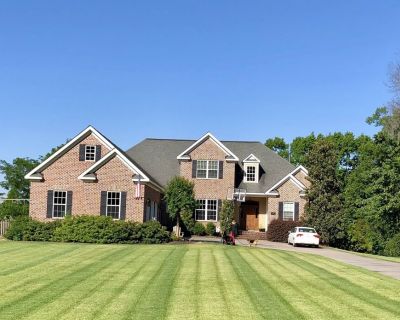 4 beds 6 bath house vacation rental in North Augusta, SC