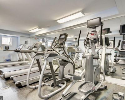 Furnished Room for Rent - Cozy Room - 1 Bedroom Apt