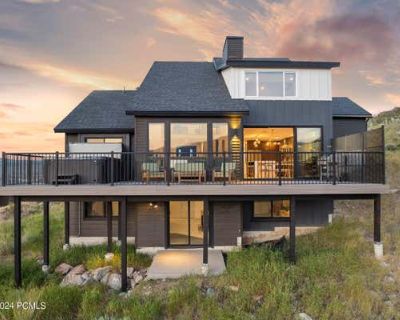 5 Bedroom 3BA 3490 ft Furnished Single Family Home For Sale in PARK CITY, UT