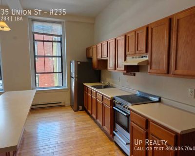 2 Bedroom 1BA Single-family home For Rent in New London, CT