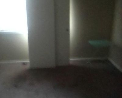 Room For Rent in 1BR 1BA Property, Warner Robins, GA