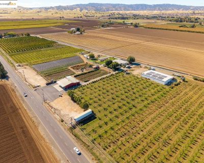 4 Bedroom 2BA 3565 ft Mobile Home For Sale in BRENTWOOD, CA