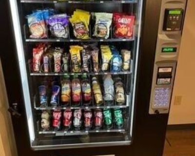 Automatic Merchandising Systems AMS39 Snack and Drink Combo Vending Machine For Sale in Georgia!