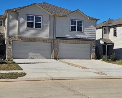 18830 Glenwood Chase Ct. FOR LEASE! METICULOUS TOWN HOME!! Located in a well established neighborhood with very few homes. Home is located close to good schools, shopping, dinning, recreation and world class medical facilities. Built in 2023 this modern home has an open concept floor plan, nice counter-tops, tons of cabinets, laminate flooring, game room, garage, private patio and so much more....