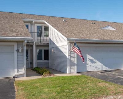 3 Bedroom 2BA 1439 ft Condominium For Sale in HARTFORD, WI