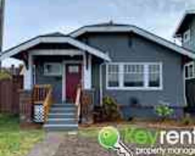 2 Bedroom 1BA 936 ft² House For Rent in Tacoma, WA 5102 N 46th St