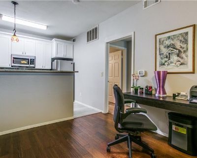 1 Bedroom 1BA 802 ft Pet-Friendly Condo For Rent in Plano, TX