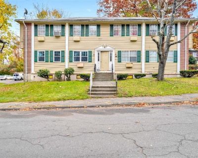 3 Bedroom 1BA 1193 ft Condo For Rent in Waterbury, CT