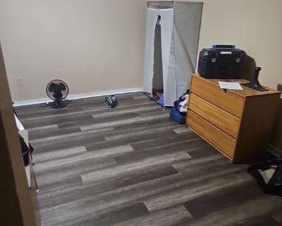Tony Walker (Has an Apartment) on iROOMit. Room in the 2 Bedroom 1BA Apartment...