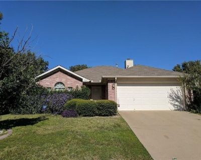 Rustic Meadow Trl, Mansfield, Home For Rent