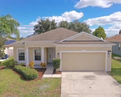 4 Bedroom 3BA 2112 ft Apartment For Rent in Auburndale, FL