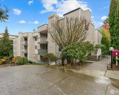 2 Bedroom 2BA 880 ft Condominium For Sale in SEATTLE, WA